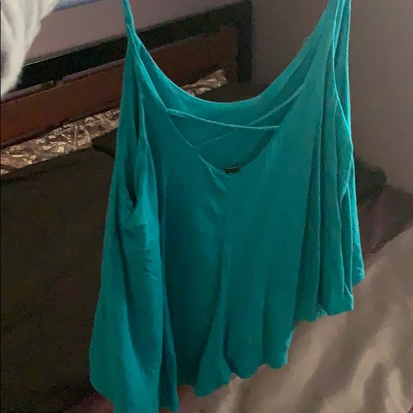 Crop top - Picture 2 of 3